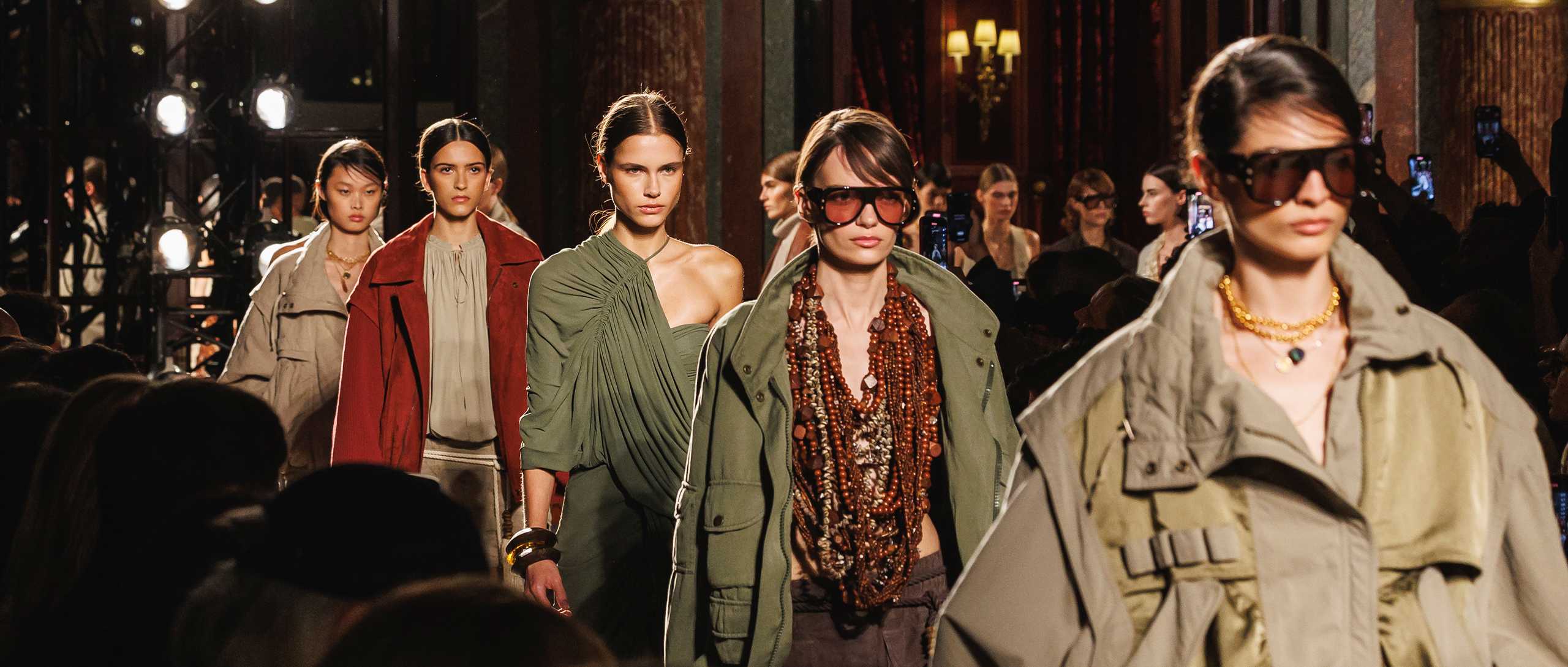 Balmain.com | Balmainジャパン 公式サイト | レディトゥウェア